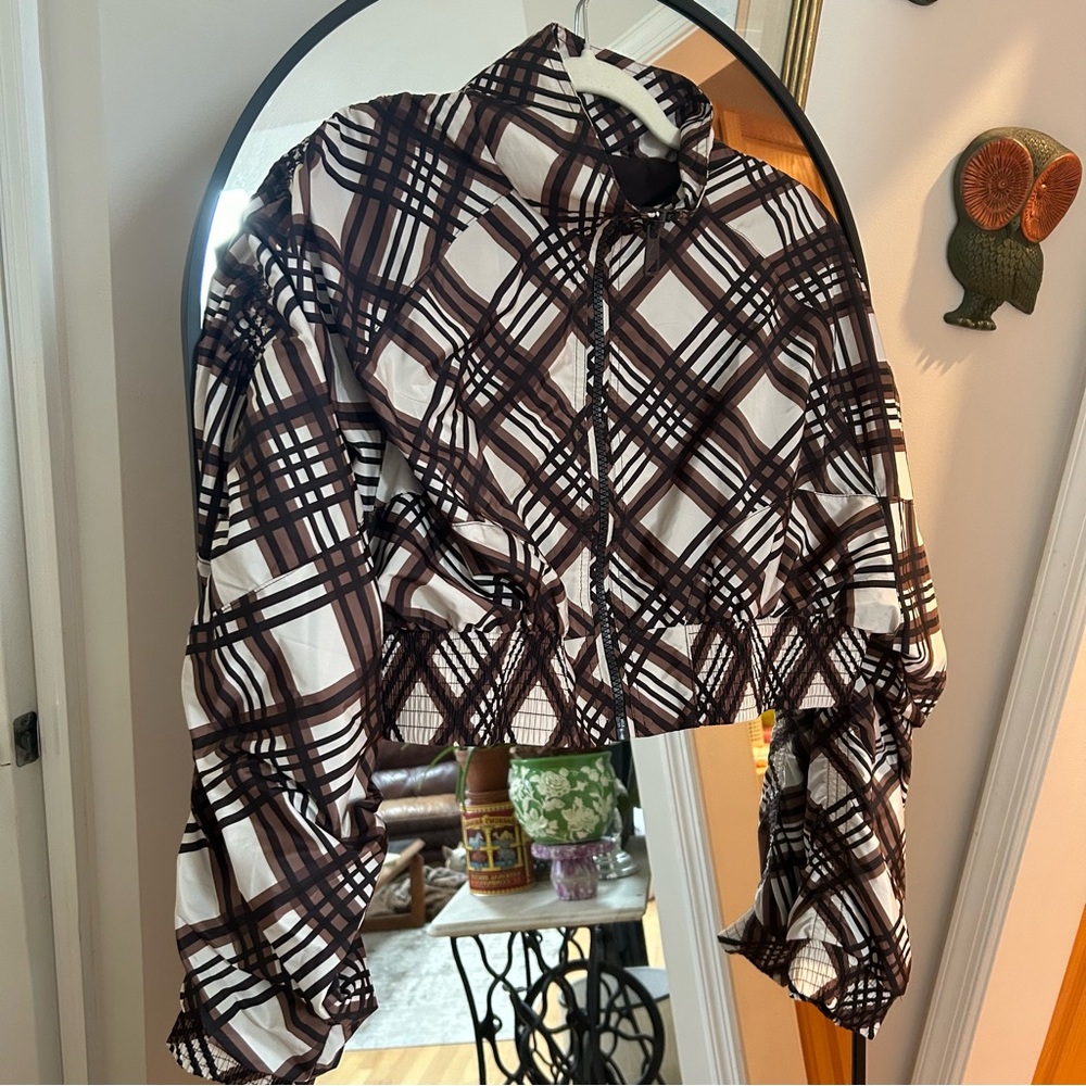 Vitality Plaid Cropped Ethos Jacket